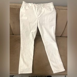 Lucky Brand white cropped jeans, slim fit ankle length.
